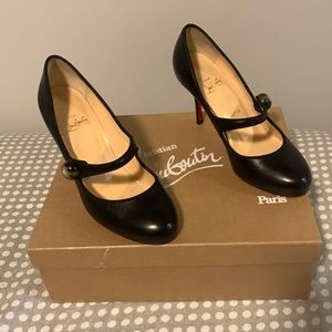 Christian Louboutin. Size 38. Mary Jane pump.